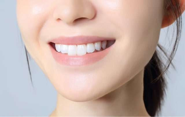 透明で装着していても目立ちにくい